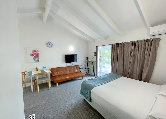Siesta Motel